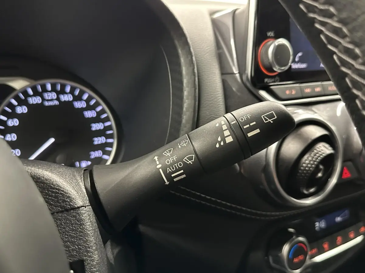 1.6 Hybrid Business Design TREKHAAK CARPLAY NAVI ECC 31000 KM.