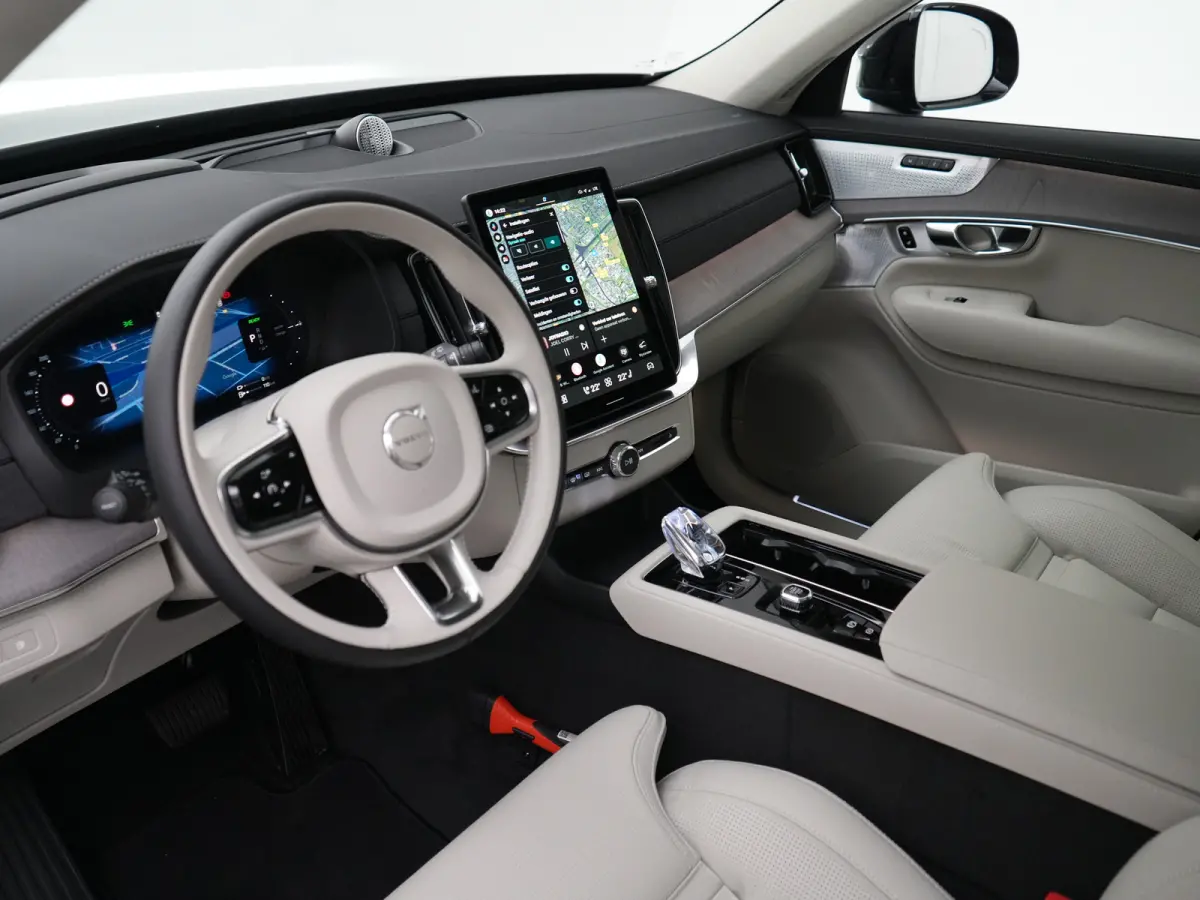 T8 Recharge AWD Ultra Dark Executive | Luchtvering | Bowers & Wilkins | Massage | Gelamineerd glas | Trekhaak | 360° | Nappa | Head-Up