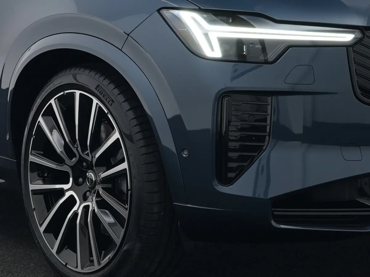 T8 Recharge AWD Ultra Dark Executive | Luchtvering | Bowers & Wilkins | Massage | Gelamineerd glas | Trekhaak | 360° | Nappa | Head-Up