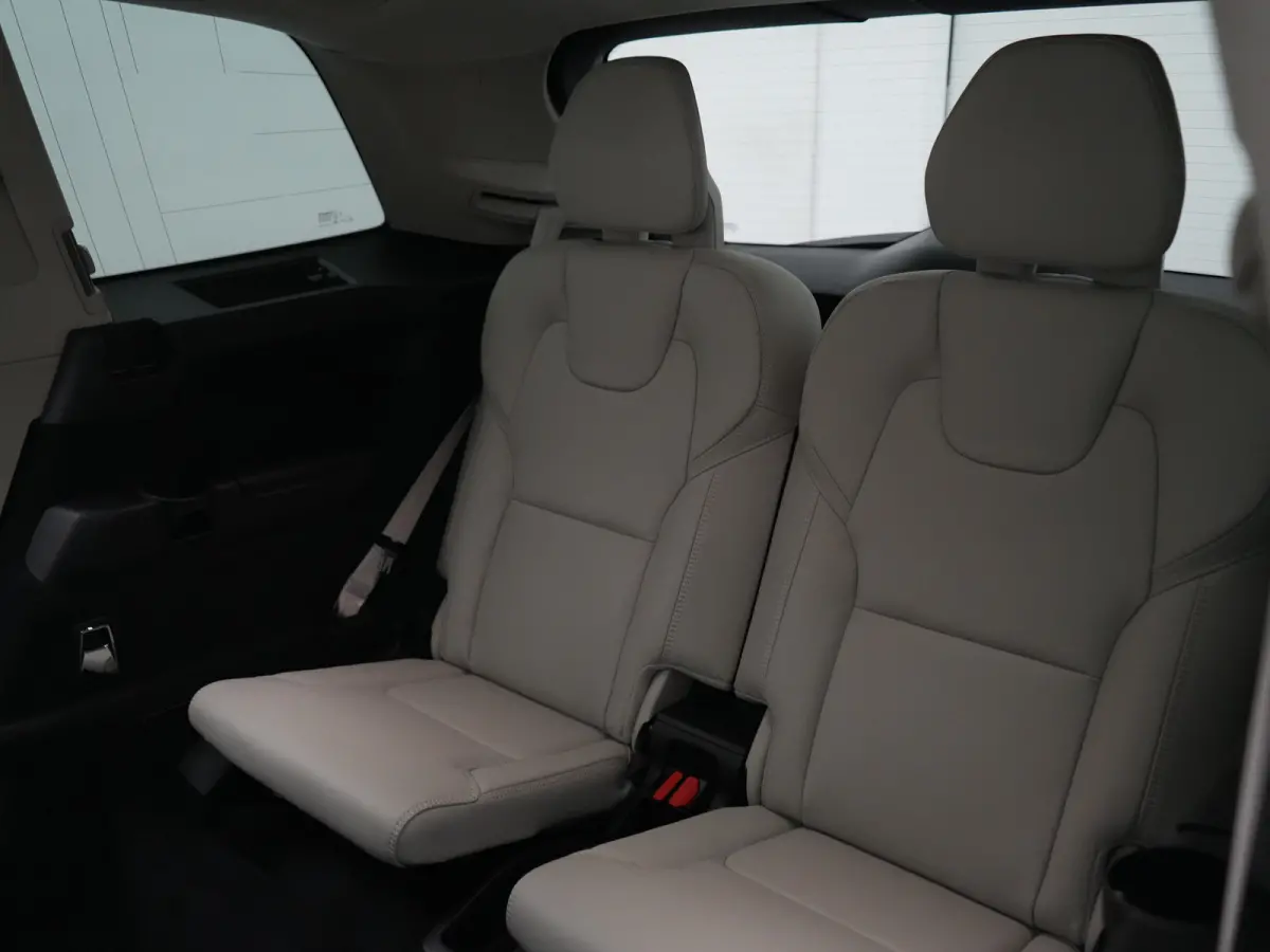 T8 Recharge AWD Ultra Dark Executive | Luchtvering | Bowers & Wilkins | Massage | Gelamineerd glas | Trekhaak | 360° | Nappa | Head-Up
