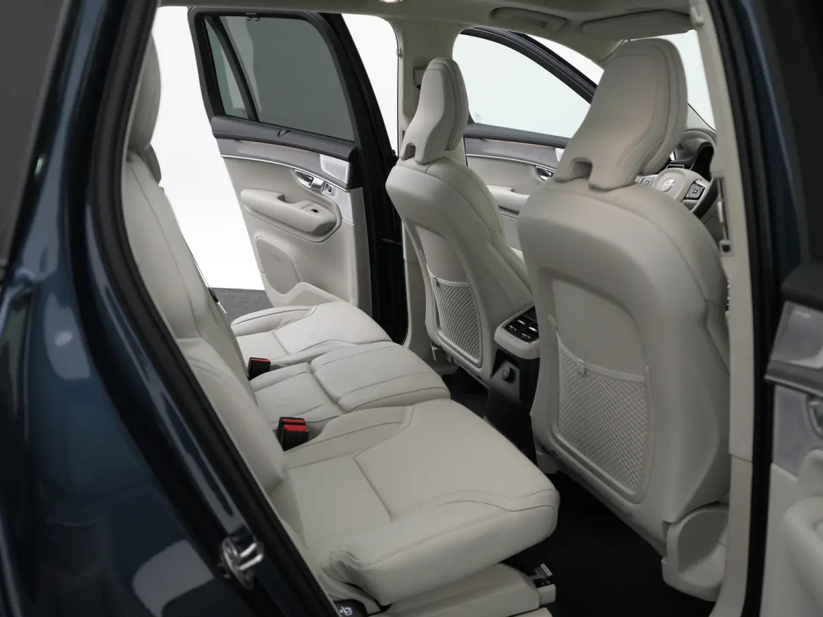 T8 Recharge AWD Ultra Dark Executive | Luchtvering | Bowers & Wilkins | Massage | Gelamineerd glas | Trekhaak | 360° | Nappa | Head-Up