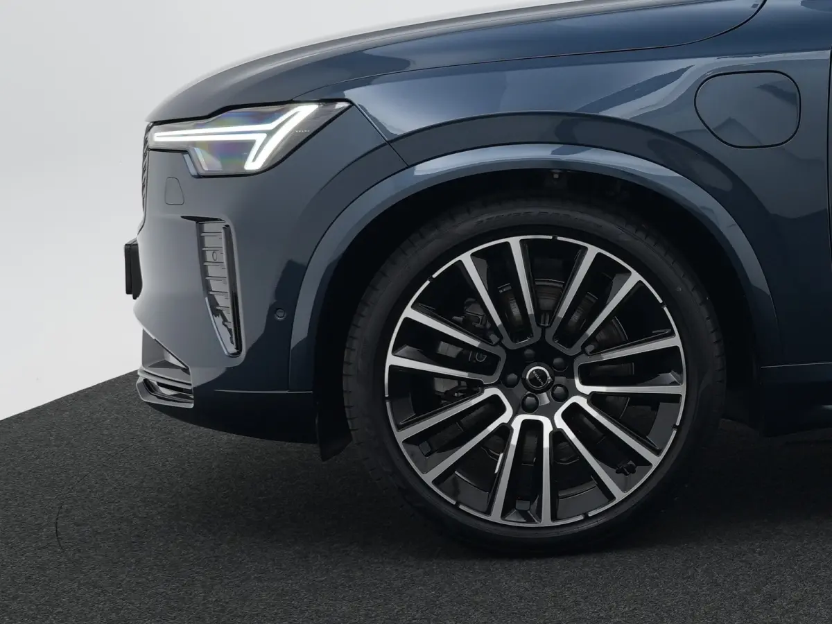 T8 Recharge AWD Ultra Dark Executive | Luchtvering | Bowers & Wilkins | Massage | Gelamineerd glas | Trekhaak | 360° | Nappa | Head-Up