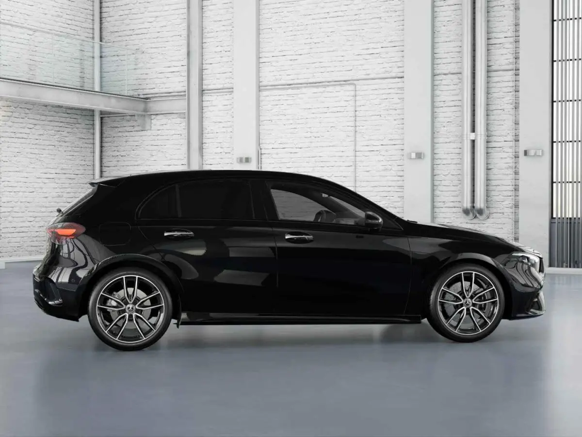 Hatchback 250 e 140 Year Edition