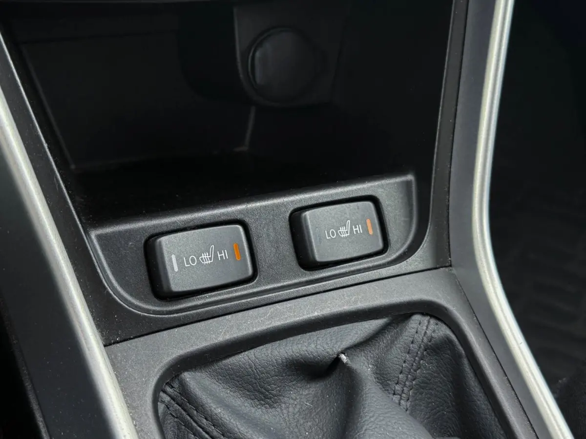 1.0 Boosterjet 112pk Exclusive | Full LED | Navigatie | Stoelverwarming | Trekhaak