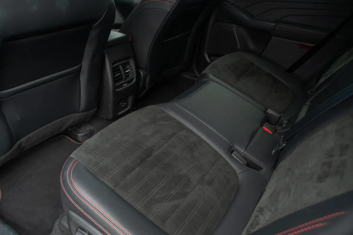 2.5 PHEV ST-Line | Trekhaak | Keyless | Camera