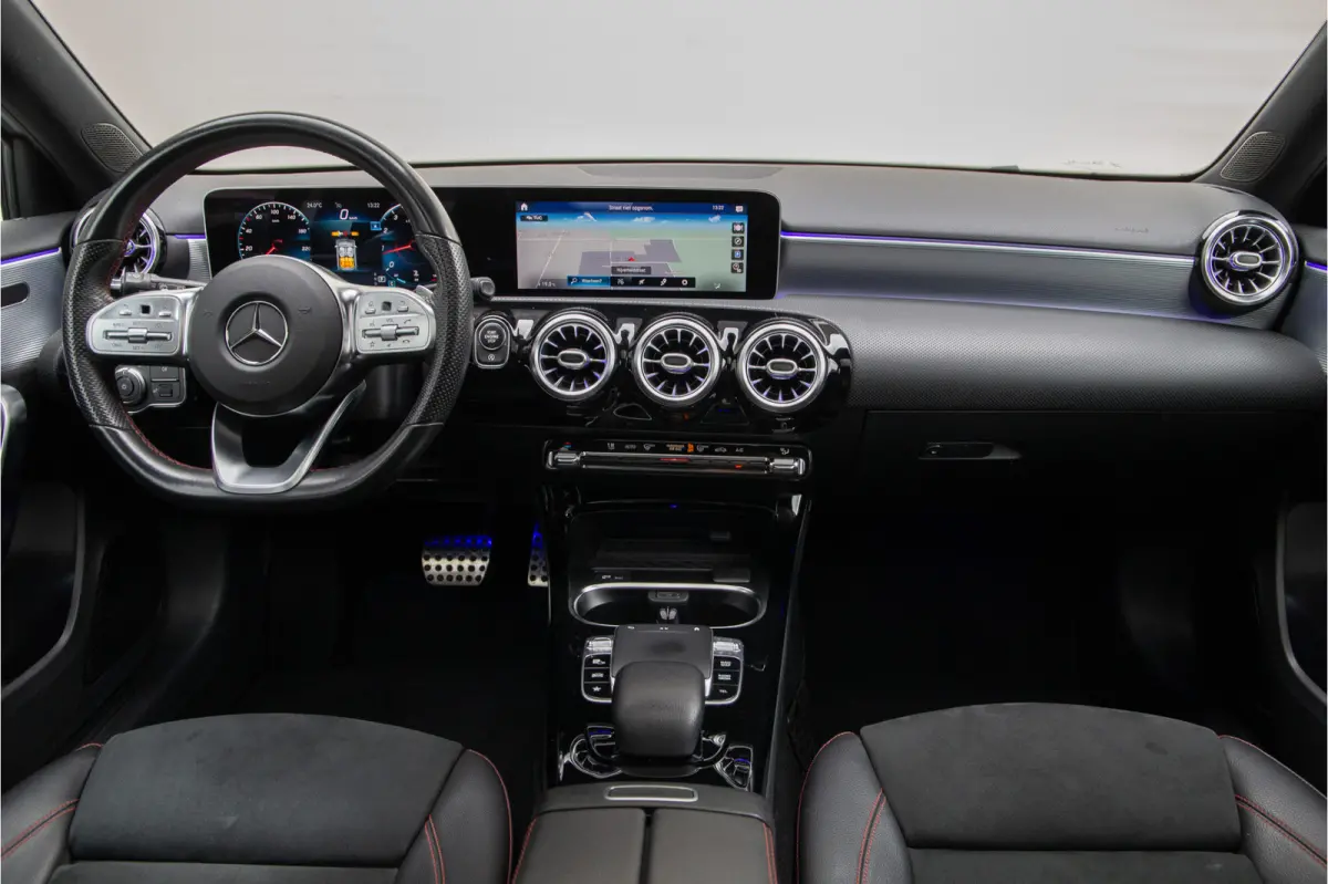 200 AMG Premium, Pano, Widescreen, Sfeerverlichting, 19"