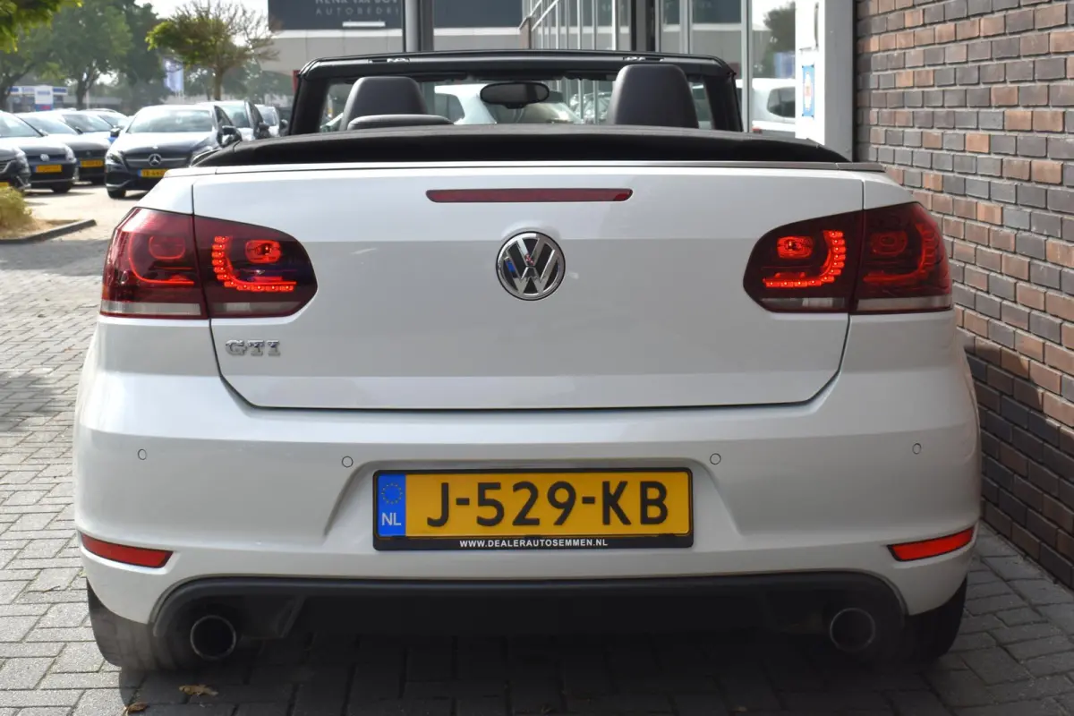 2.0 TSI GTI LEDER LED LMV NAVI TOP!