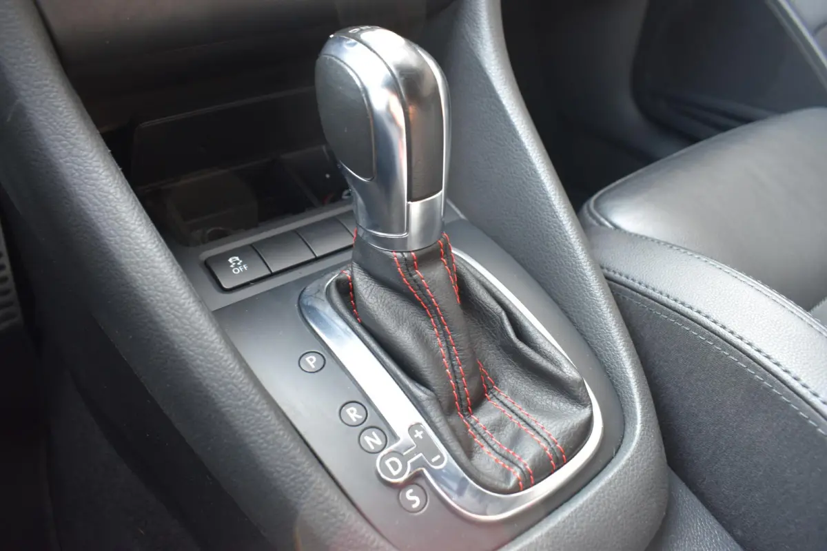 2.0 TSI GTI LEDER LED LMV NAVI TOP!
