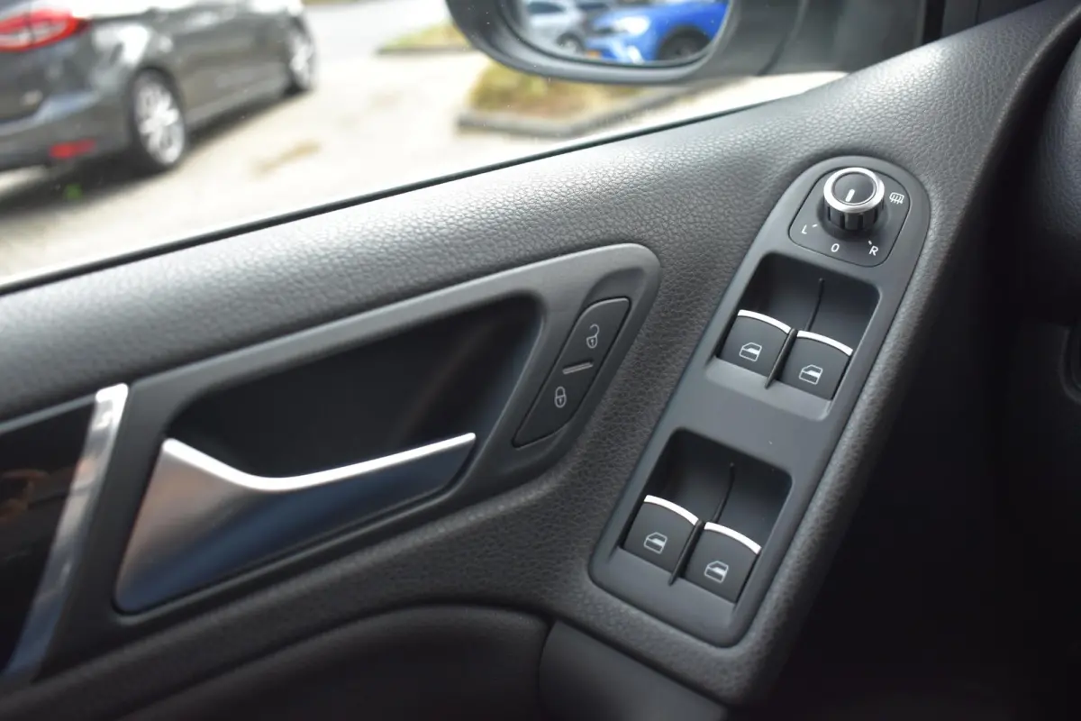 2.0 TSI GTI LEDER LED LMV NAVI TOP!