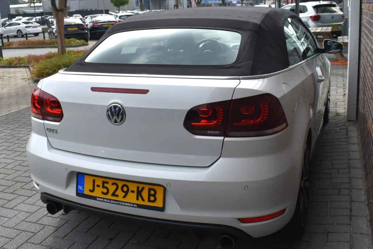 2.0 TSI GTI LEDER LED LMV NAVI TOP!
