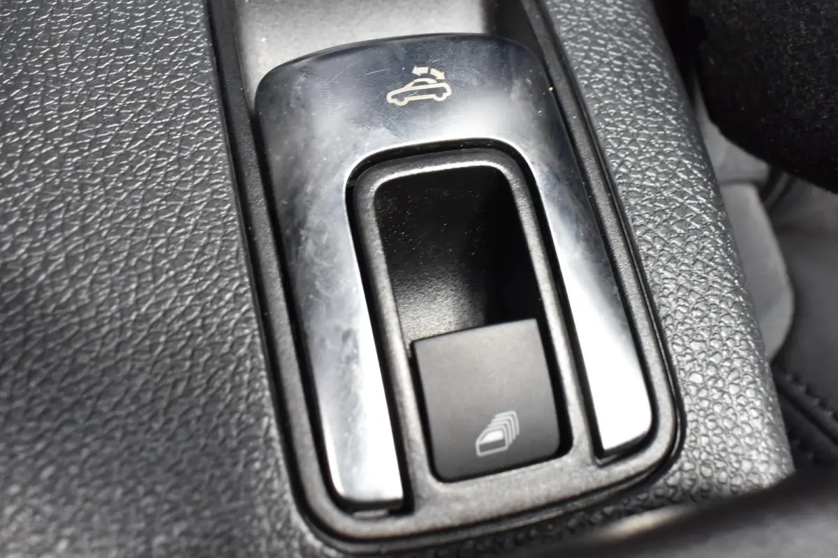 2.0 TSI GTI LEDER LED LMV NAVI TOP!