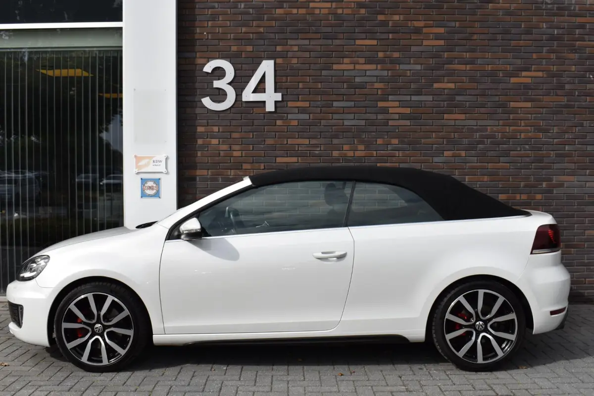 2.0 TSI GTI LEDER LED LMV NAVI TOP!