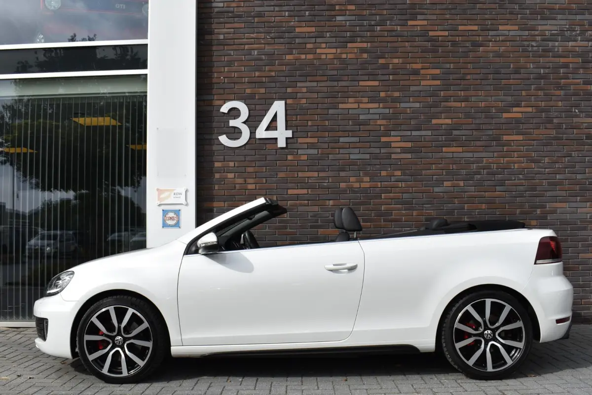 2.0 TSI GTI LEDER LED LMV NAVI TOP!
