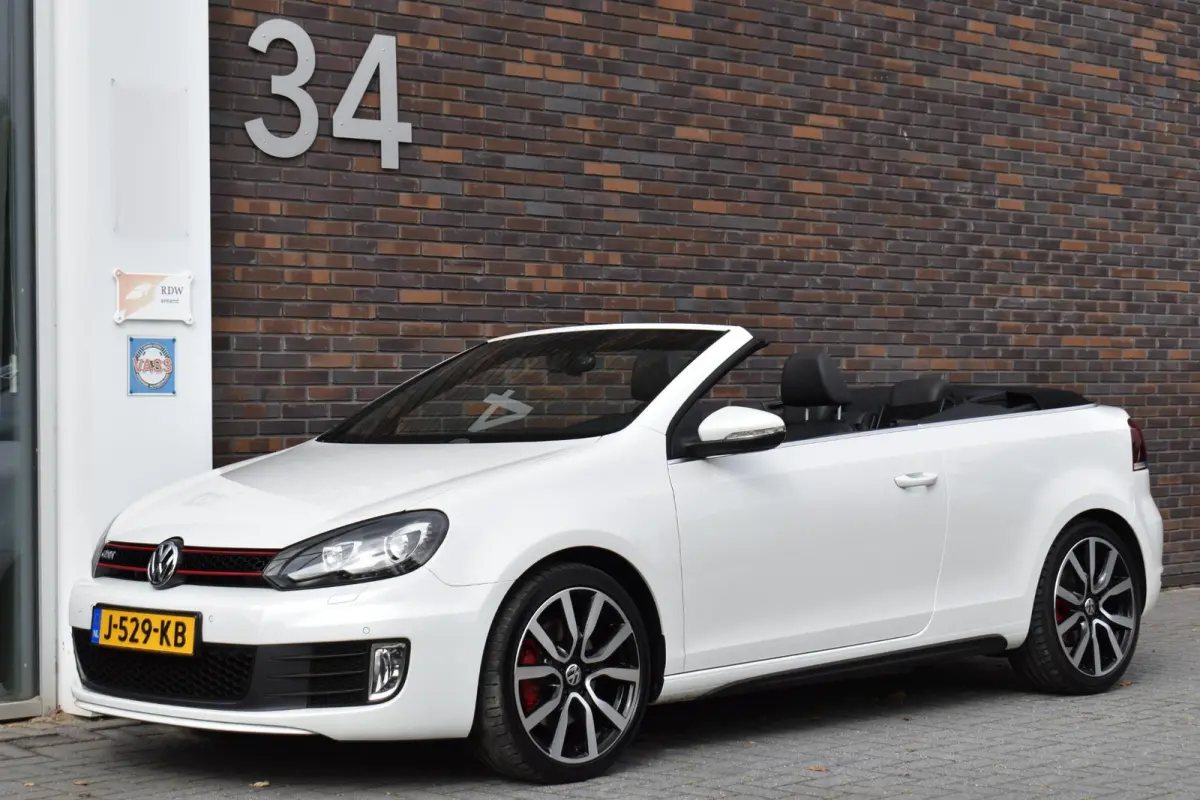 2.0 TSI GTI LEDER LED LMV NAVI TOP!
