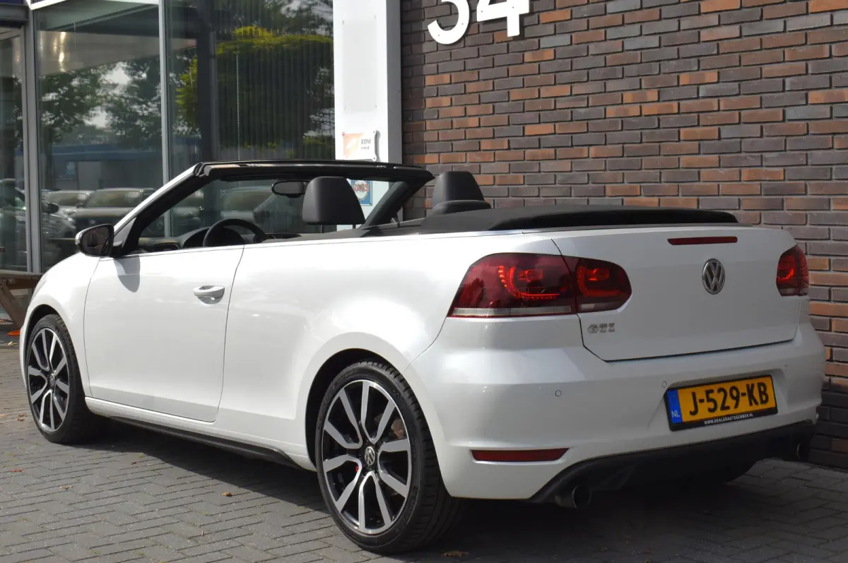2.0 TSI GTI LEDER LED LMV NAVI TOP!