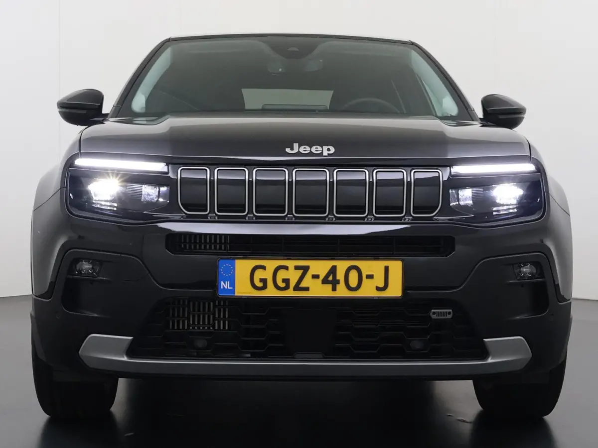 1.2 e-Hybrid Summit VAN: 29.900,- VOOR: 26.877,- UW HERFSTVOORDEEL: 3.023,-  AUTOMAAT | PANORAMADAK | CAMERA | LEDER | STOEL MASSAGE | EL. KLEP | 12 MND BOVAG GARANTIE