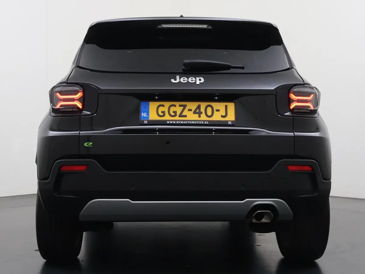 1.2 e-Hybrid Summit VAN: 29.900,- VOOR: 26.877,- UW HERFSTVOORDEEL: 3.023,-  AUTOMAAT | PANORAMADAK | CAMERA | LEDER | STOEL MASSAGE | EL. KLEP | 12 MND BOVAG GARANTIE