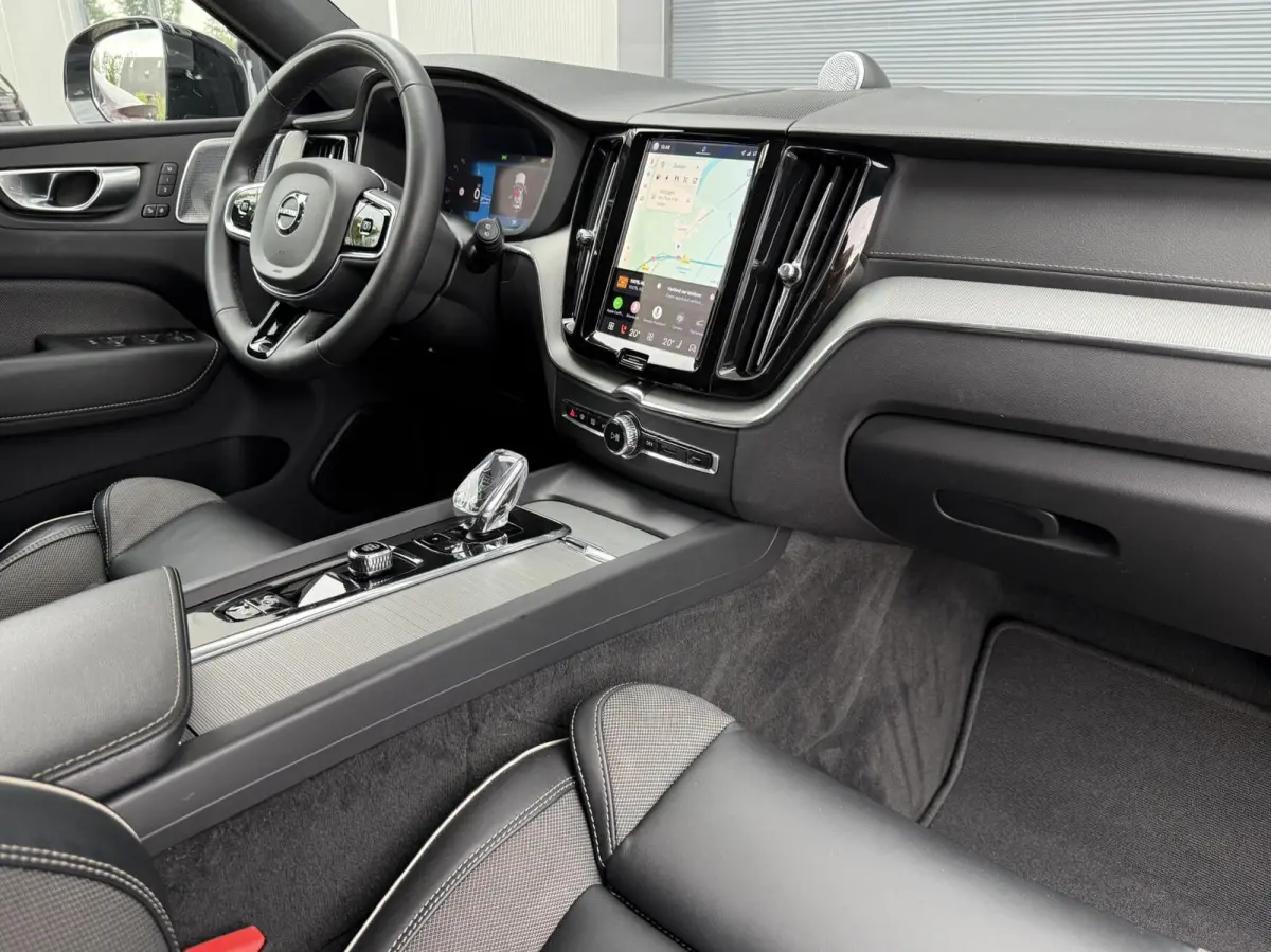 T8 Plug-in AWD Ultimate Dark|Long|360|B&W|Pano|HuD