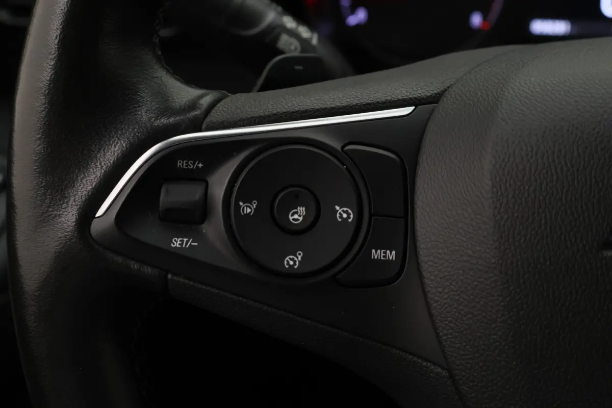 1.5D L1H1 Automaat Airco, Cruise, Apple Carplay, Stuurwielverwarming, Rijstrooksensor, DAB, PDC