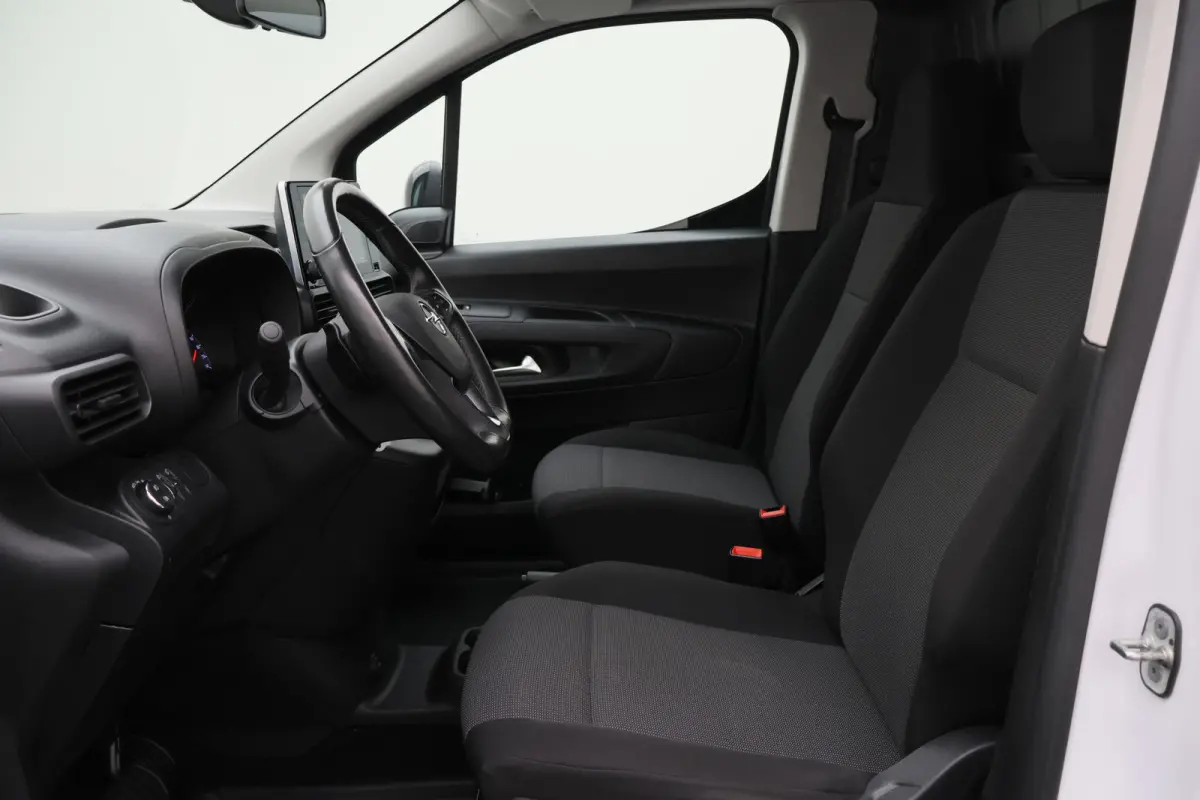 1.5D L1H1 Automaat Airco, Cruise, Apple Carplay, Stuurwielverwarming, Rijstrooksensor, DAB, PDC