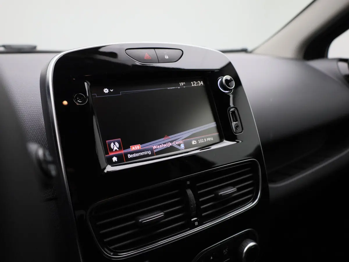 TCe 0.9 | Climate Control | Cruise Control | Parkeersensoren | Lichtmetalen Velgen |
