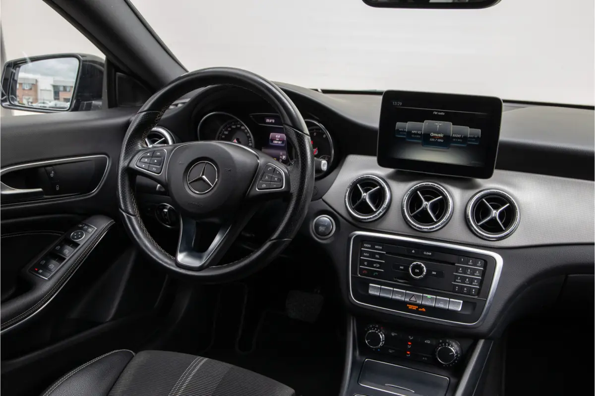 180 Ambition Facelift, Navi, Sfeerverlichting, Aut7