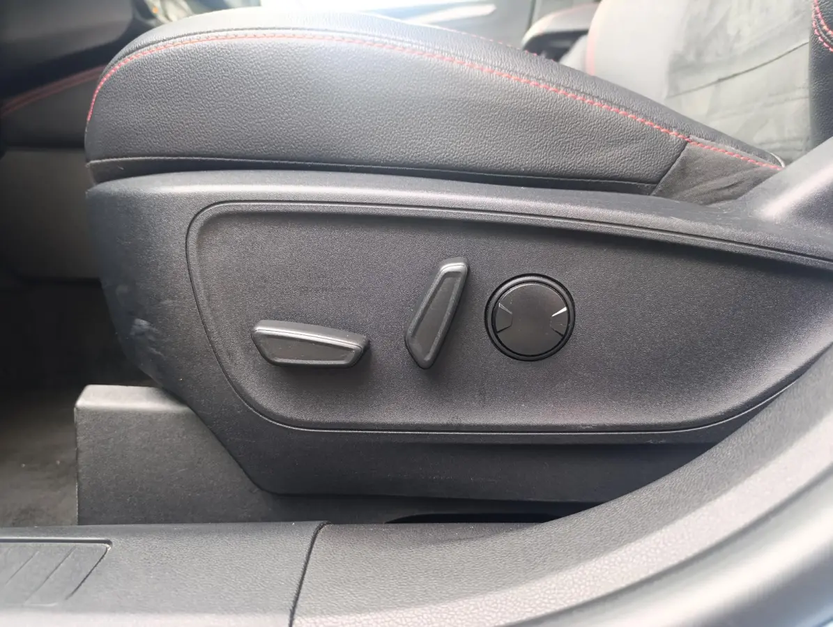 2.5 PHEV ST-Line X | Adaptieve Cruise | Stoel/stuur voorruitverwarming | Dodehoeksensoren | Elek. Achterklep | Dealeronderhouden | B&O audio | 19-inch | Camera