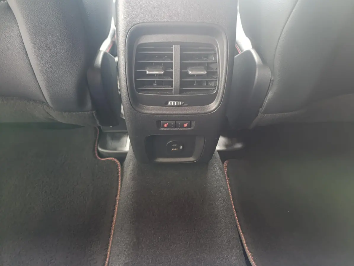 2.5 PHEV ST-Line X | Adaptieve Cruise | Stoel/stuur voorruitverwarming | Dodehoeksensoren | Elek. Achterklep | Dealeronderhouden | B&O audio | 19-inch | Camera