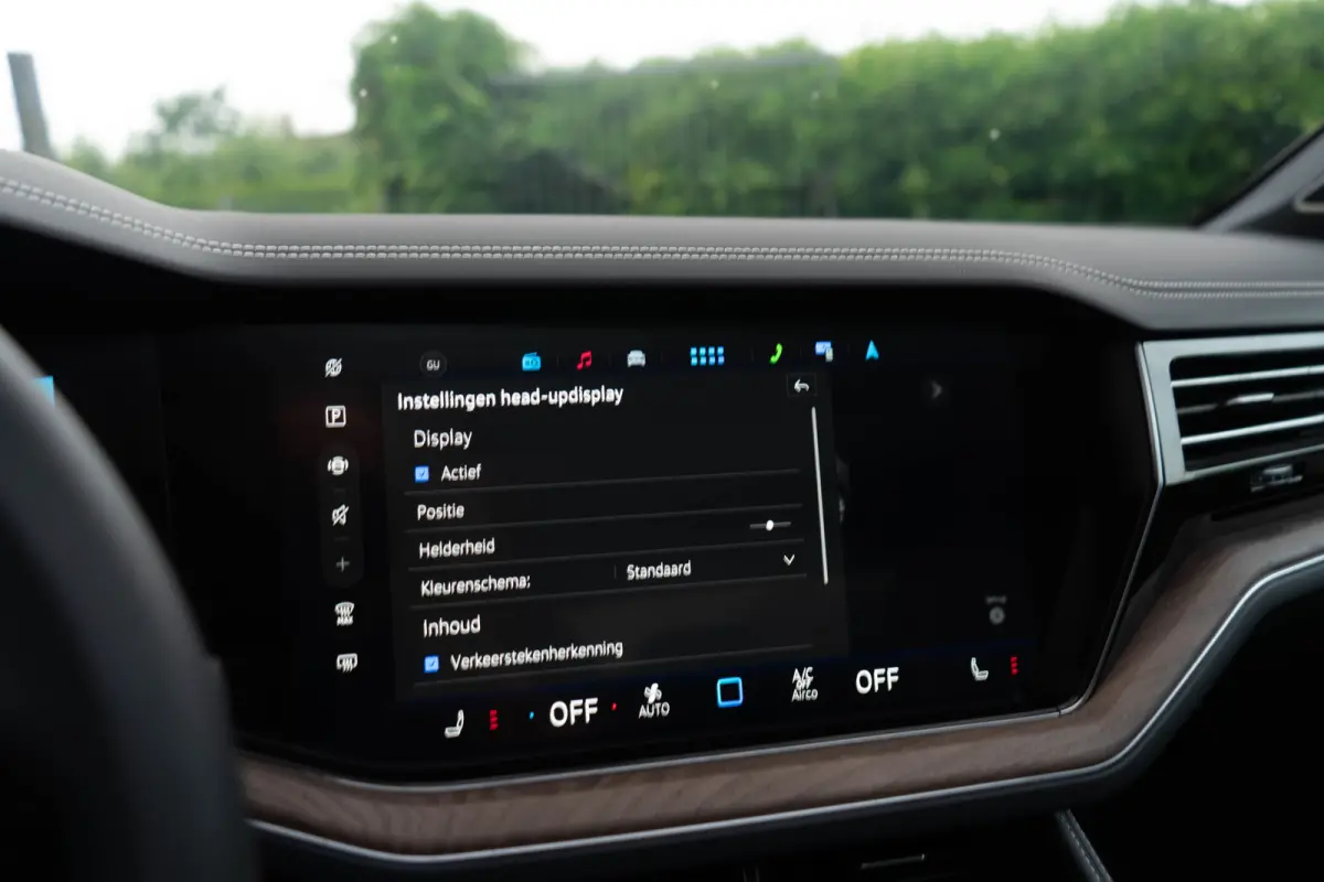 3.0 TSI eHybrid 4MOTION / Panoramadak/ 22 Inch Velgen/ Ergo Comfort/ Dynaudio/ 280kW