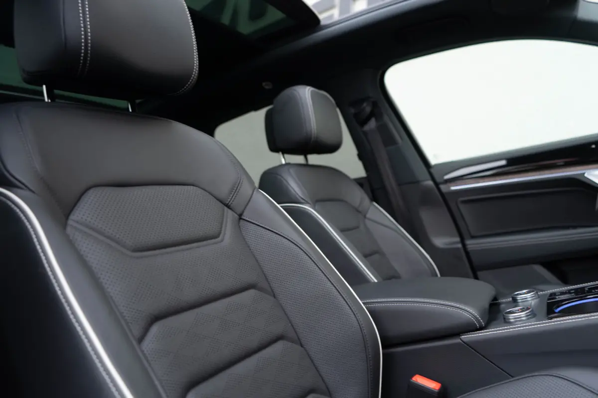 3.0 TSI eHybrid 4MOTION / Panoramadak/ 22 Inch Velgen/ Ergo Comfort/ Dynaudio/ 280kW