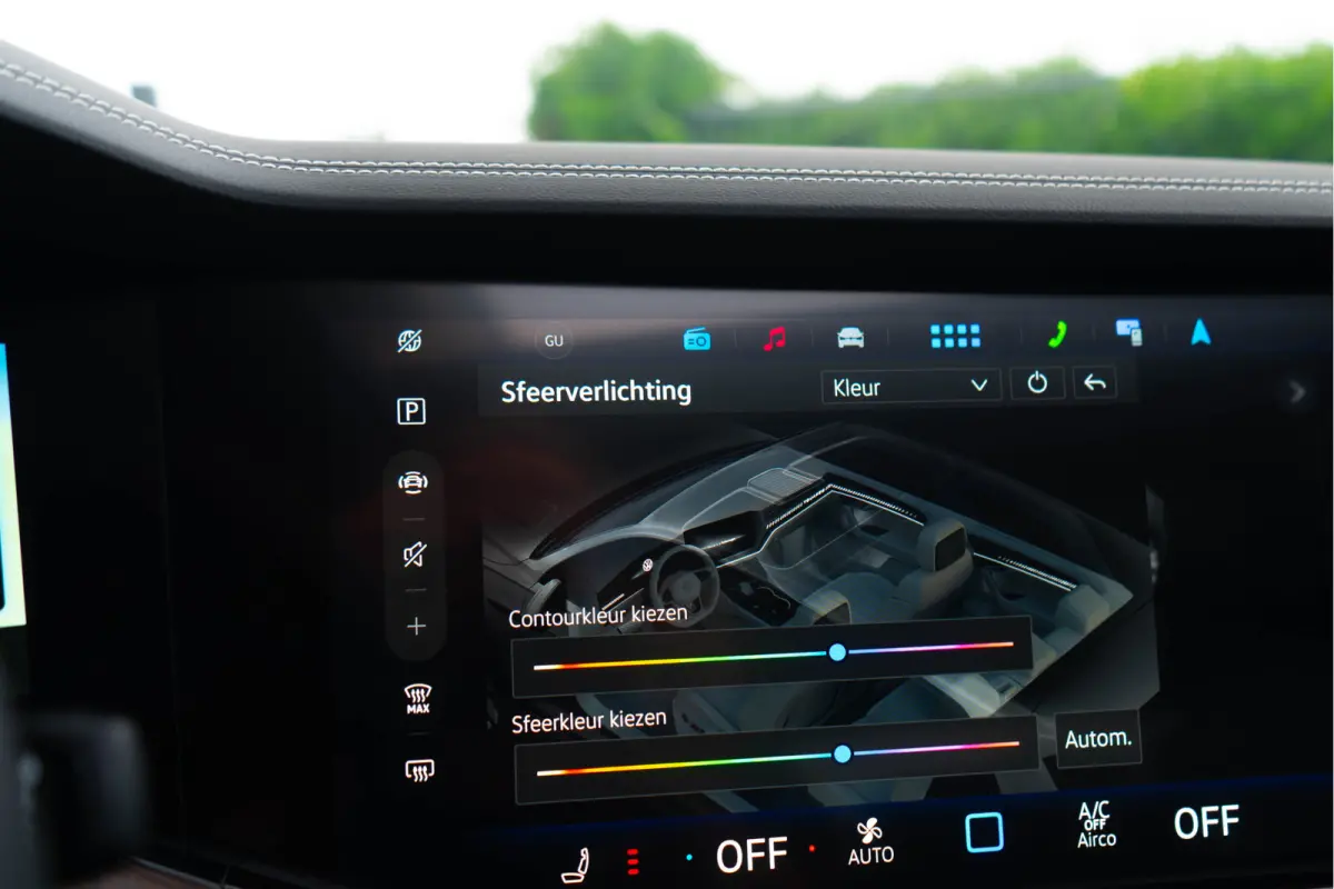 3.0 TSI eHybrid 4MOTION / Panoramadak/ 22 Inch Velgen/ Ergo Comfort/ Dynaudio/ 280kW