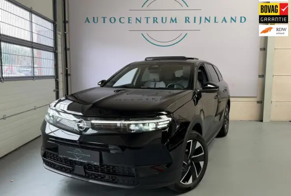 1.2 Turbo Hybrid GS, 1 jaar Bovag garantie, Panoramdak, Head up display, Camera, Stoel/Stuurverwarming
