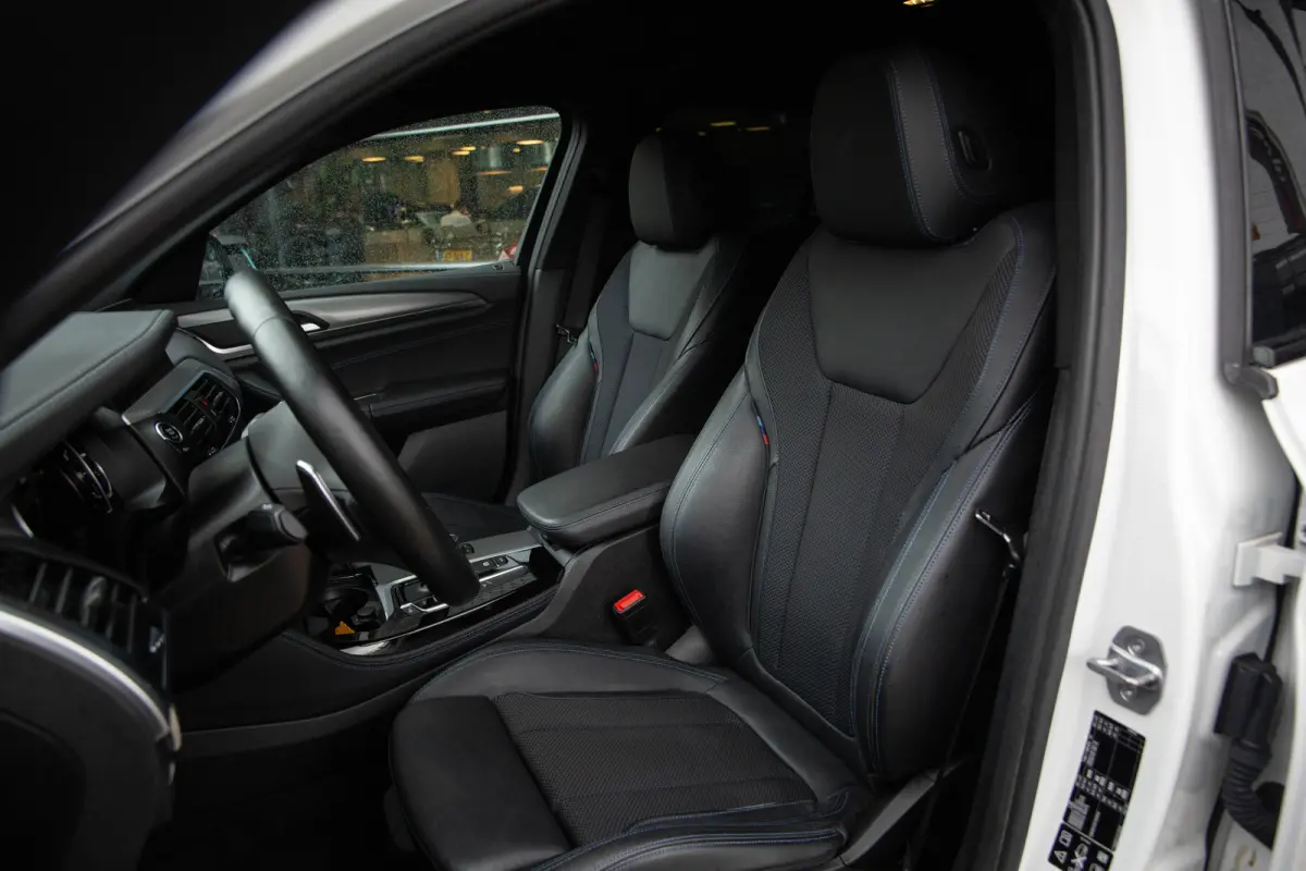 M40i High Executive M-Sport , Trekhaak, Navigatie, Memory, Stuurverwarming