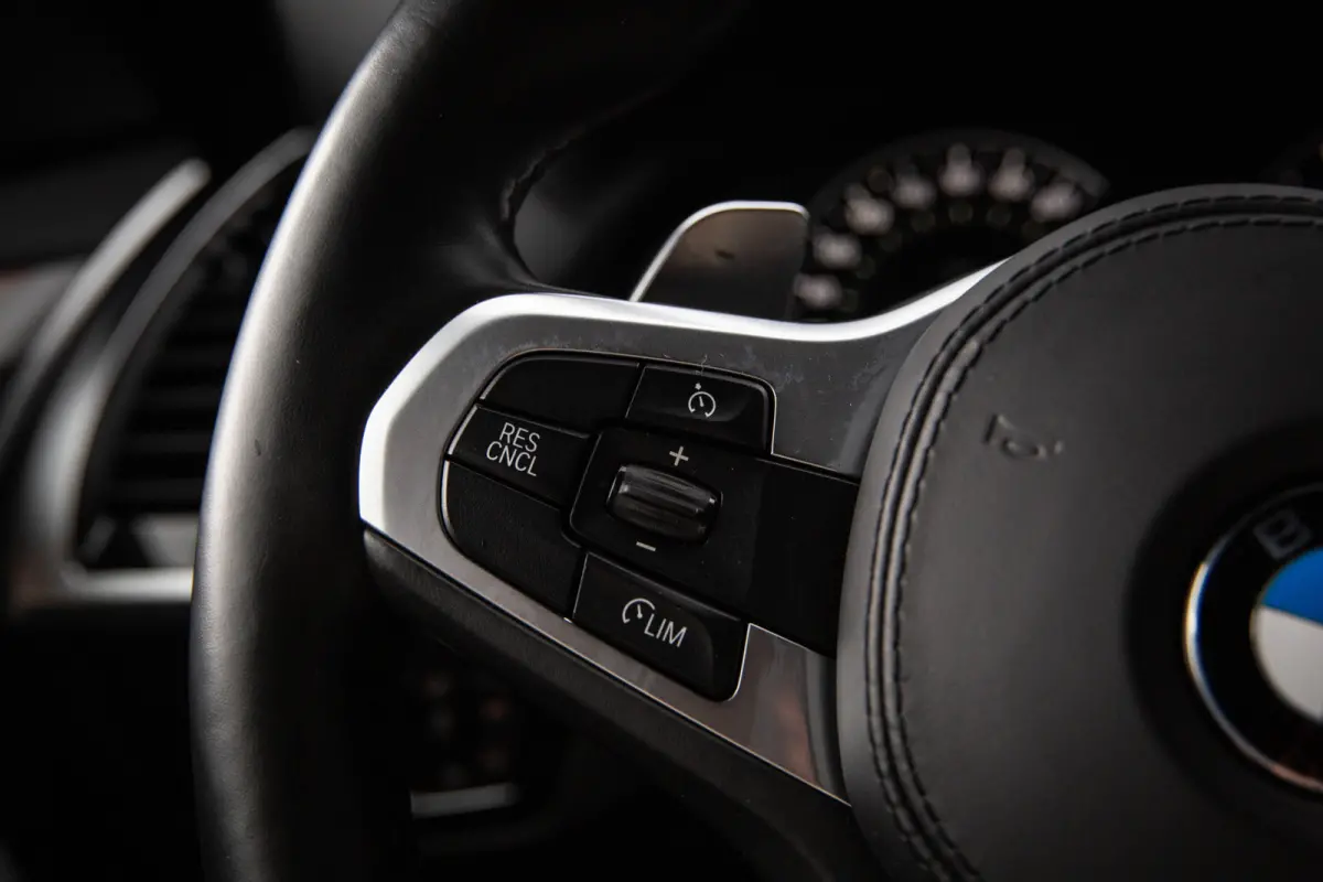 M40i High Executive M-Sport , Trekhaak, Navigatie, Memory, Stuurverwarming