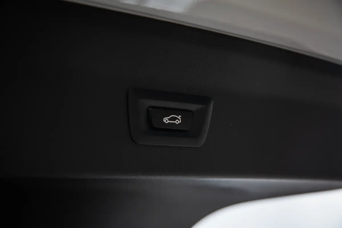 M40i High Executive M-Sport , Trekhaak, Navigatie, Memory, Stuurverwarming
