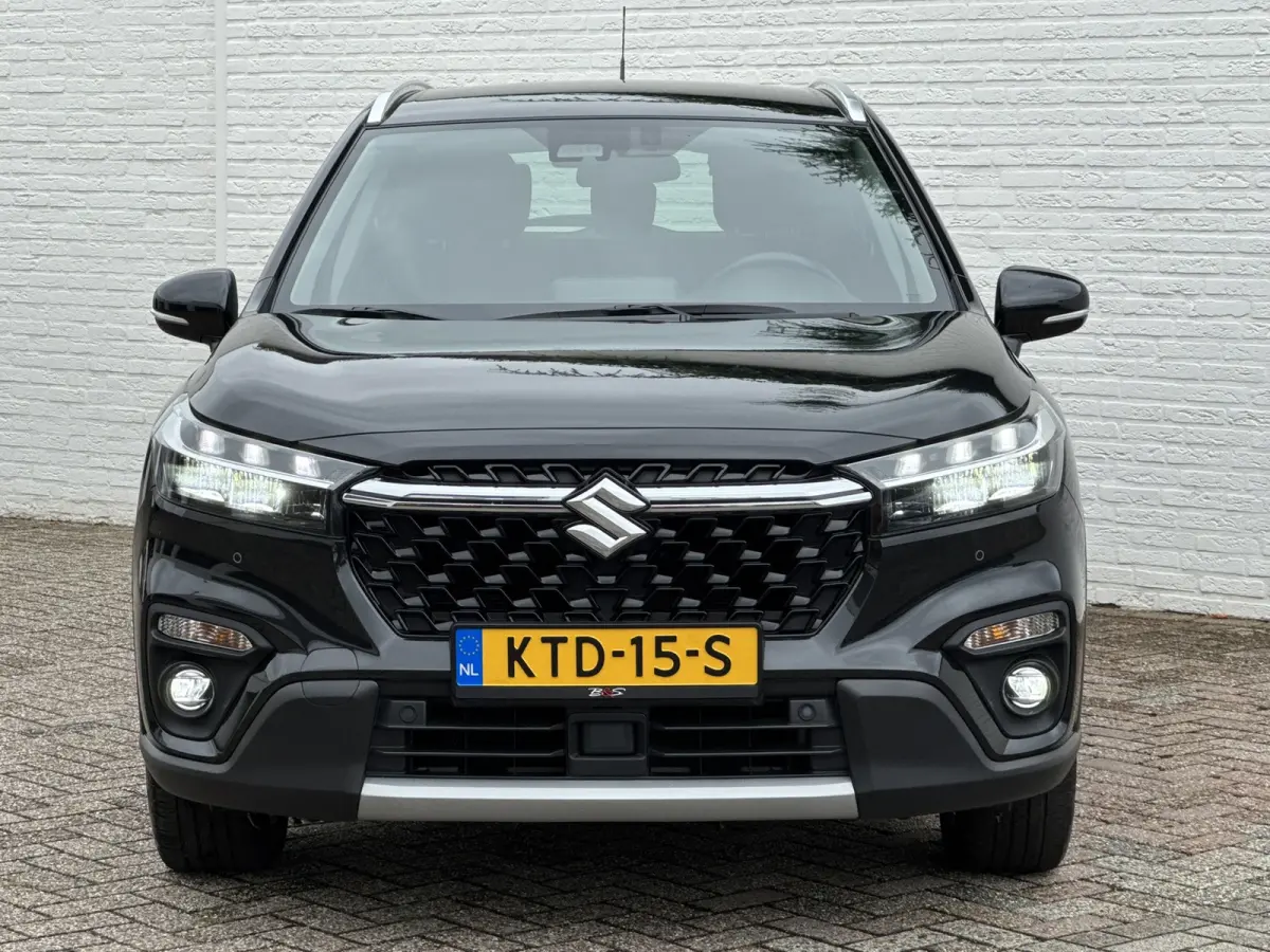 1.5 Hybrid Select Automaat Led verlichting Adaptieve cruise Camera Navigatie Carplay