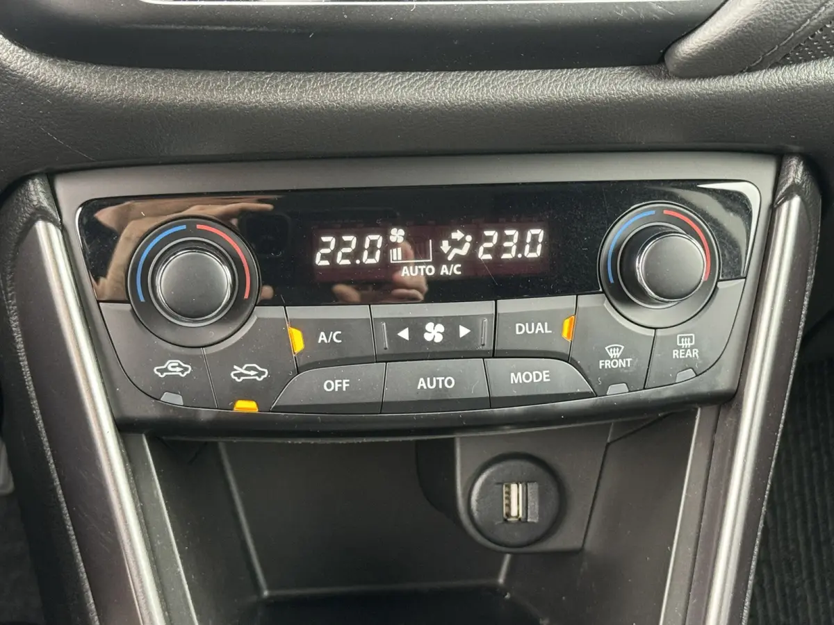 1.5 Hybrid Select Automaat Led verlichting Adaptieve cruise Camera Navigatie Carplay