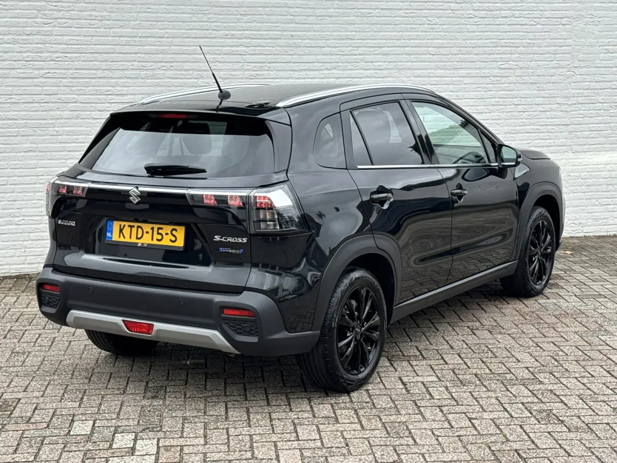 1.5 Hybrid Select Automaat Led verlichting Adaptieve cruise Camera Navigatie Carplay