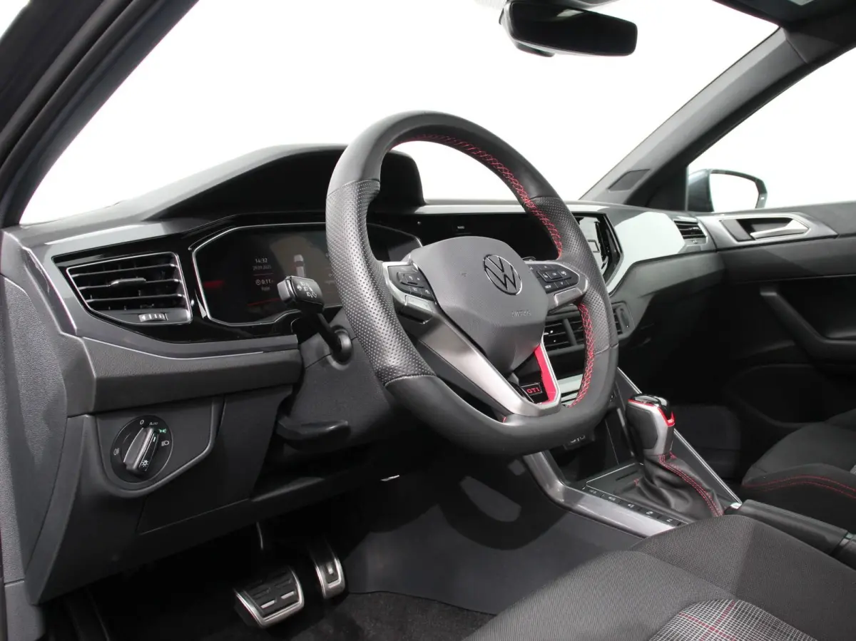 2.0 TSI GTI 207pk Automaat Digitale Cockpit Navigatie Appel Carplay/Android Auto Climate Control Extra getint Glas Stoelverwarming Dab Led Adaptive Cruise Control