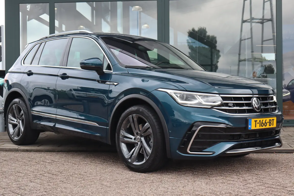 1.5 TSI R-Line Business+ 149PK | Achteruitrijcamera | Dodehoek detectie | Draadloze telefoonlader