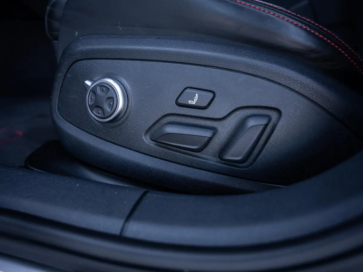 2.9 TFSI quattro competition plus - Dynamic + l Ceramic l RDC l Pano l HUD