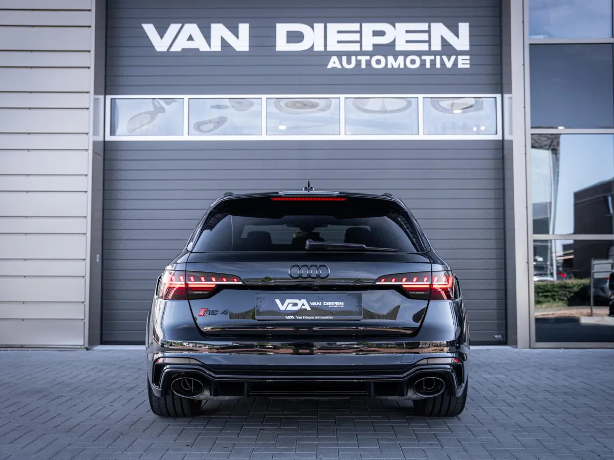 2.9 TFSI quattro competition plus - Dynamic + l Ceramic l RDC l Pano l HUD