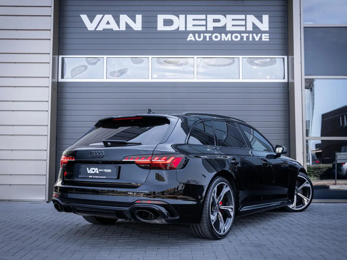2.9 TFSI quattro competition plus - Dynamic + l Ceramic l RDC l Pano l HUD