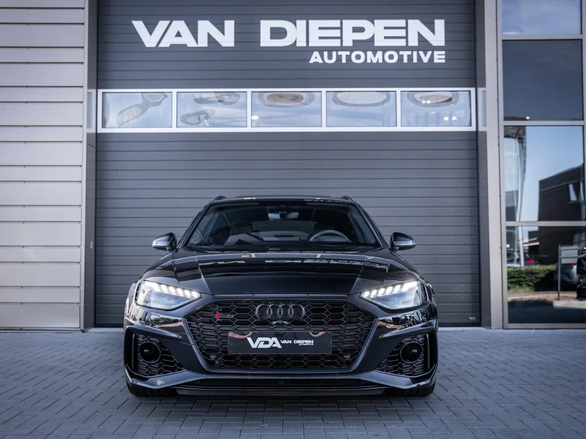 2.9 TFSI quattro competition plus - Dynamic + l Ceramic l RDC l Pano l HUD