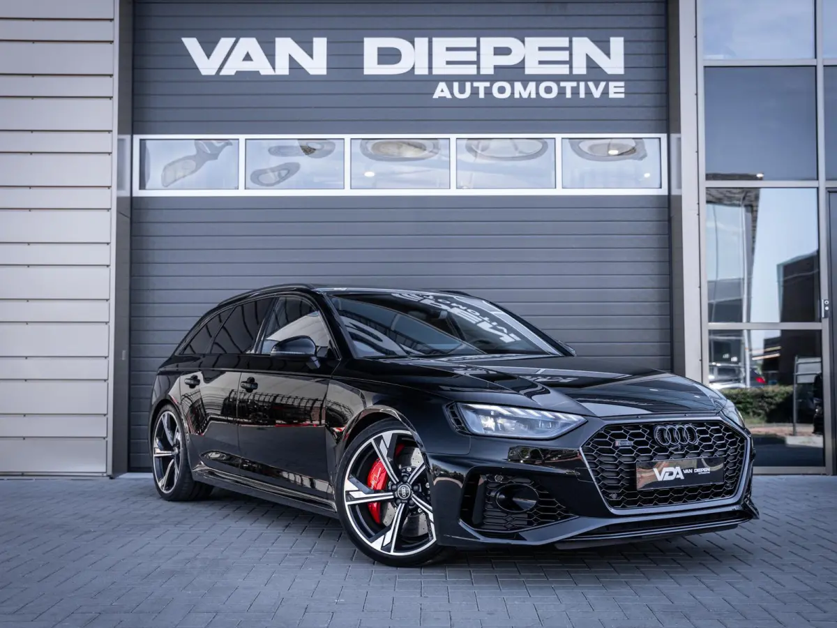 2.9 TFSI quattro competition plus - Dynamic + l Ceramic l RDC l Pano l HUD