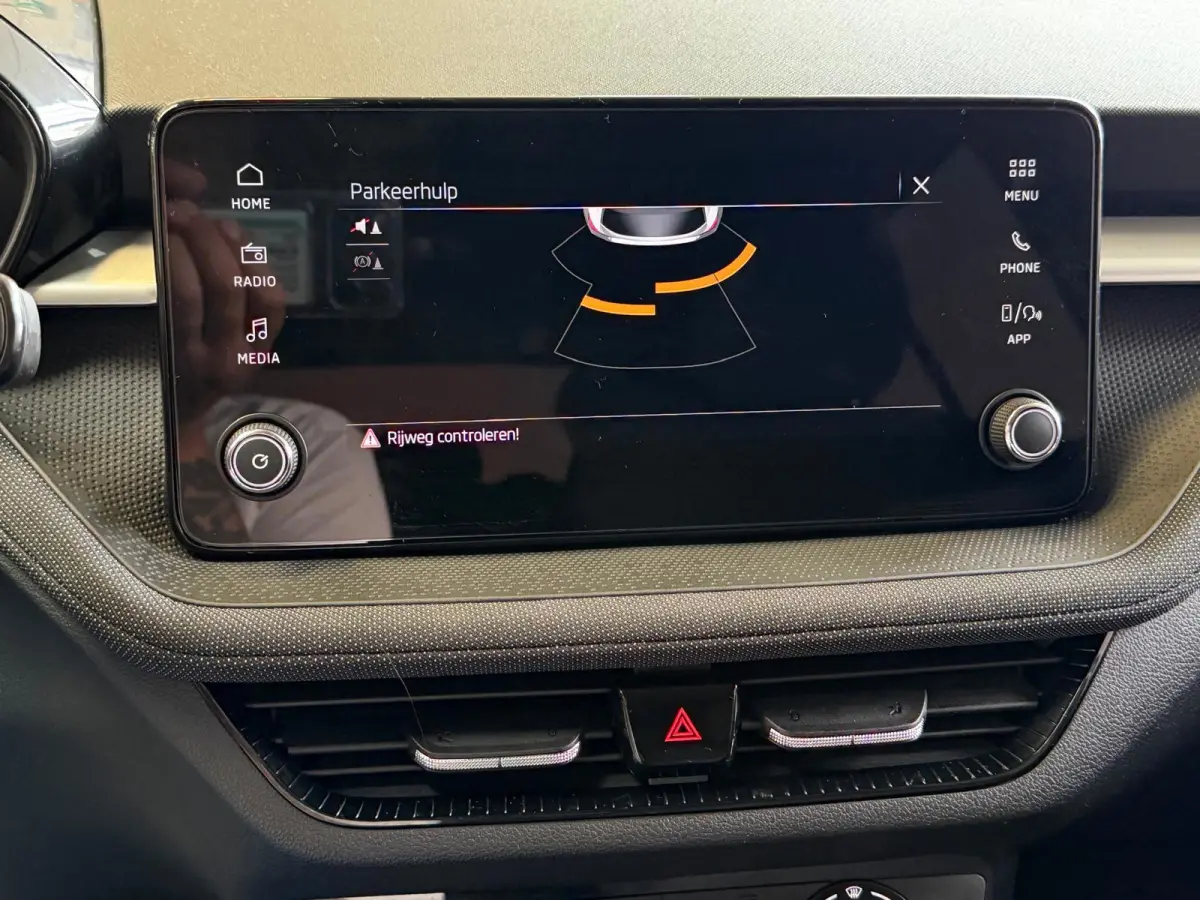 1.0 TSI Business Edition Automaat, Carplay, Cruise Control