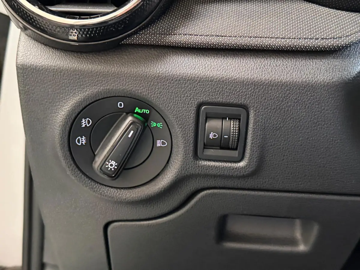 1.0 TSI Business Edition Automaat, Carplay, Cruise Control