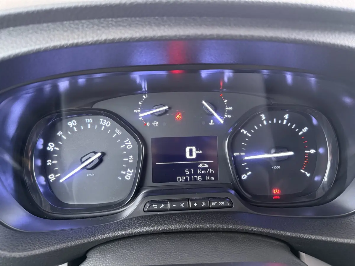2.0 BlueHDi 145 L3 | Achteruitrijcamera | Airco (automatisch) | Cruise control