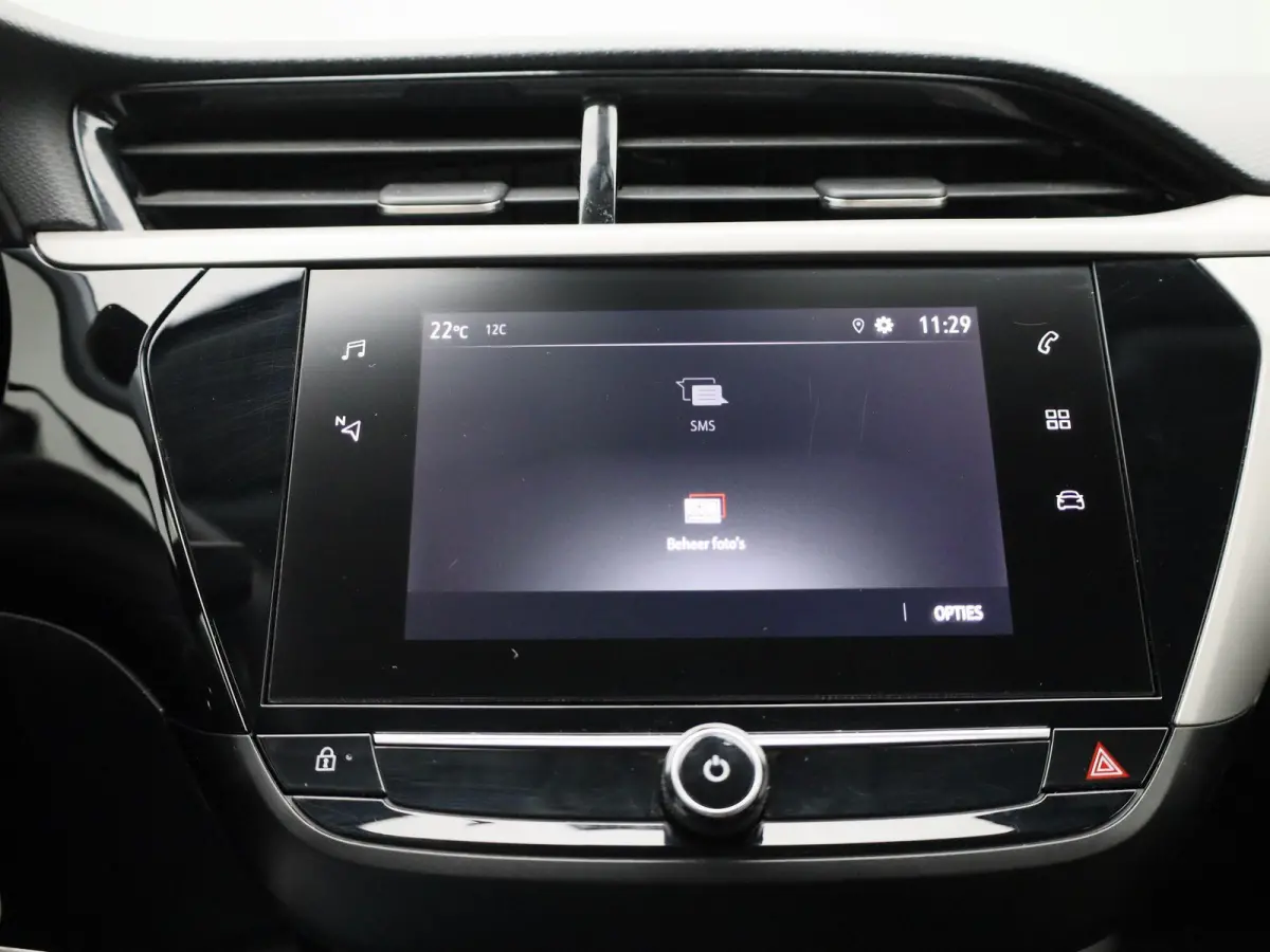 1.2 Edition | APPLE CARPLAY | ANDROID AUTO | PARKEERSENSOREN ACHTER | RIJSTROOKHULP | BLUETOOTH | DAB RADIO | LICHTMETALEN VELGEN |