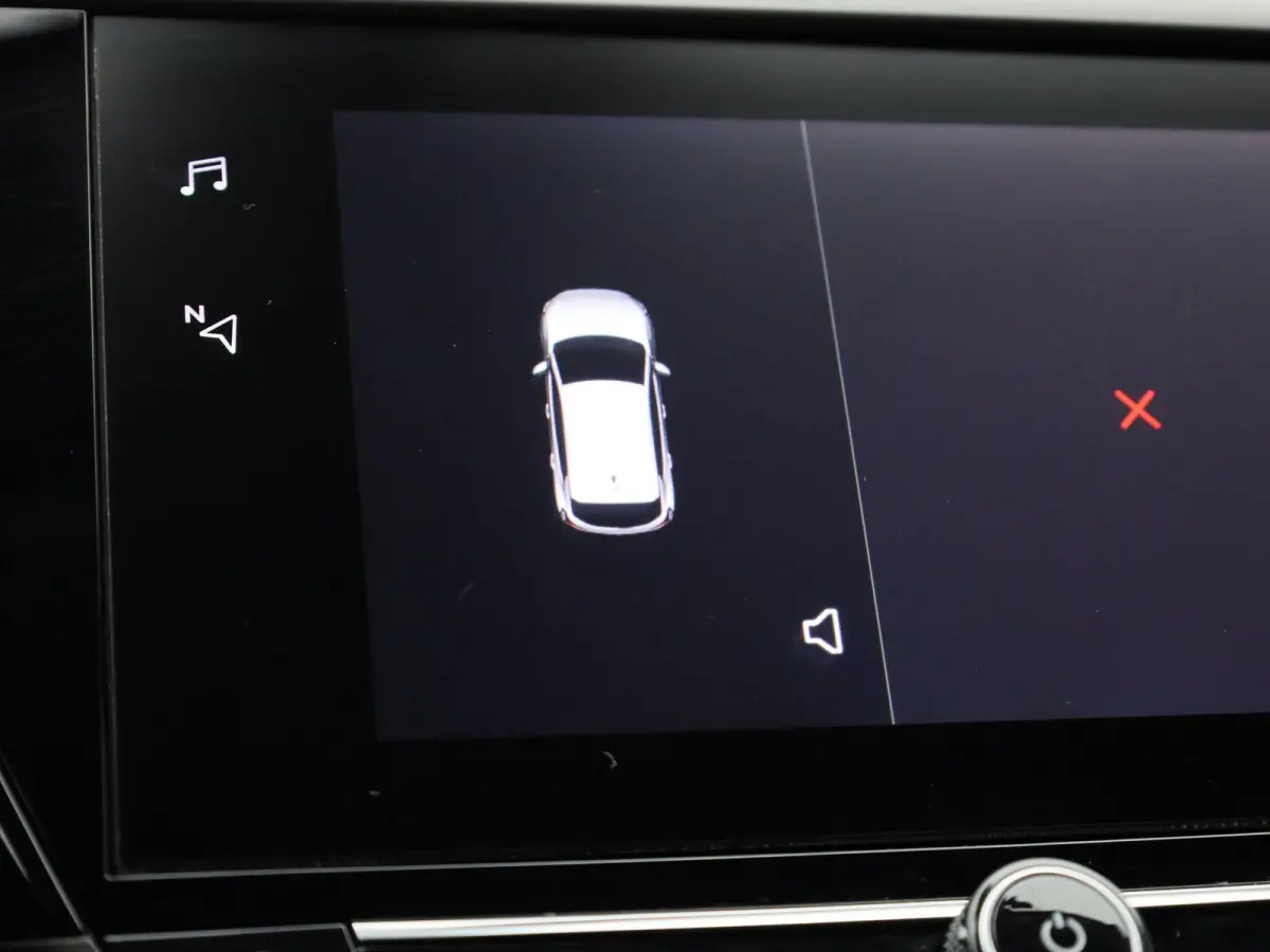 1.2 Edition | APPLE CARPLAY | ANDROID AUTO | PARKEERSENSOREN ACHTER | RIJSTROOKHULP | BLUETOOTH | DAB RADIO | LICHTMETALEN VELGEN |
